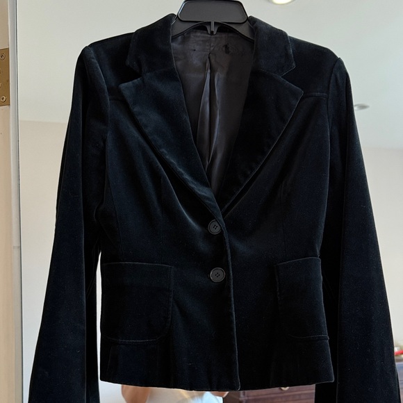 Elegant Black Velvet Women's Blazer - Picture 1 of 1